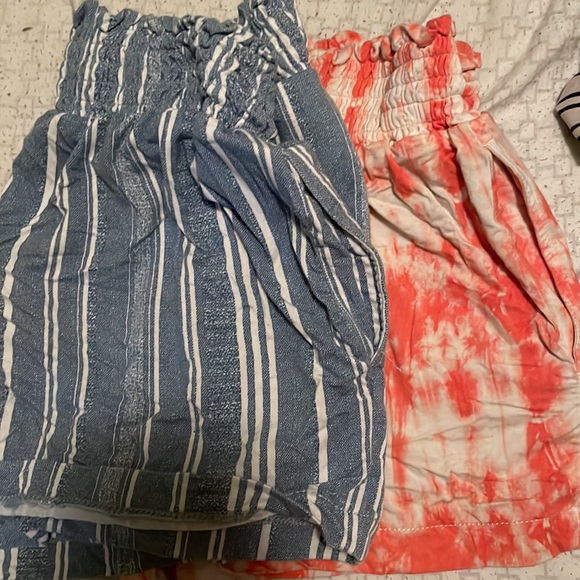 Womens shorts - Picture 3 of 4